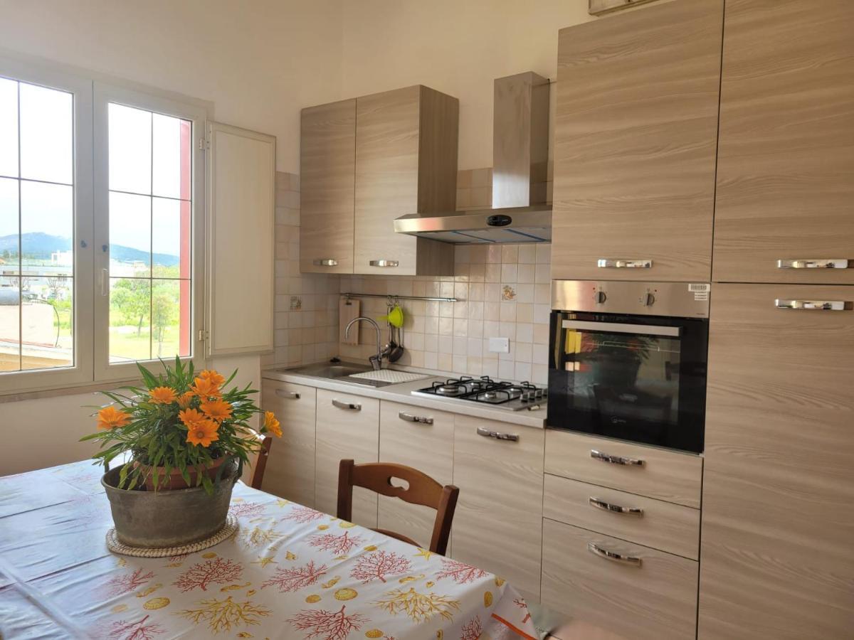 Appartamento A Pula In Zona Residenziale Екстериор снимка